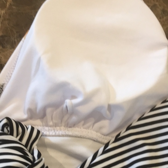 New! CUPSHE Halterneck Back Tie One Piece Floral Swimsuit Beachwear Large - Picture 10 of 10